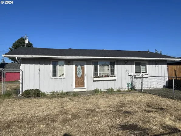 1533 Grant St, North Bend, OR 97459