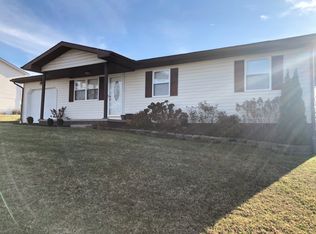 106 Elite Hts, Hurricane, WV 25526