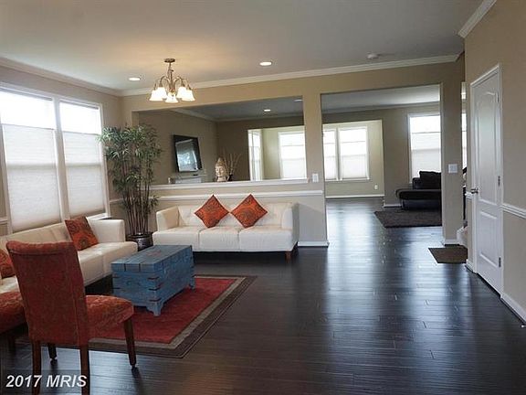 4th image of 41865 Rawnsley Dr