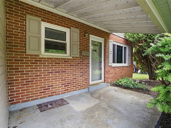 4th image of 19 Miamiview Dr