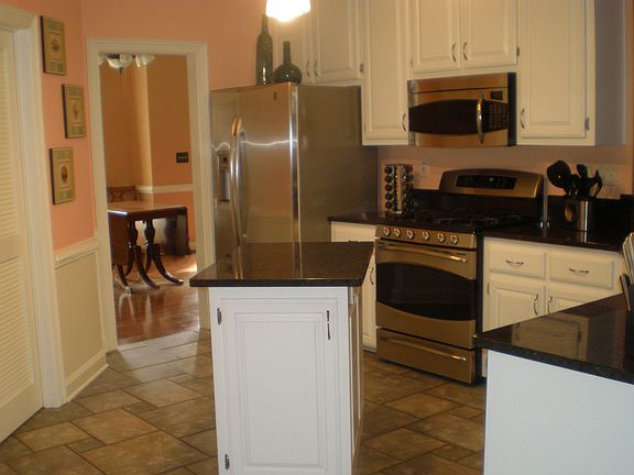 KITCHEN VIEW TOWARD DINNING ROOM