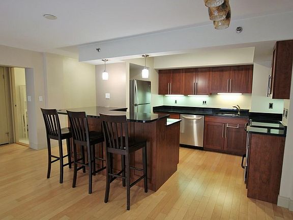 4th image of 1600 Beacon St #2005