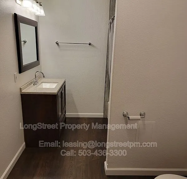 3121 NE Flintlock Pl — Photo 14