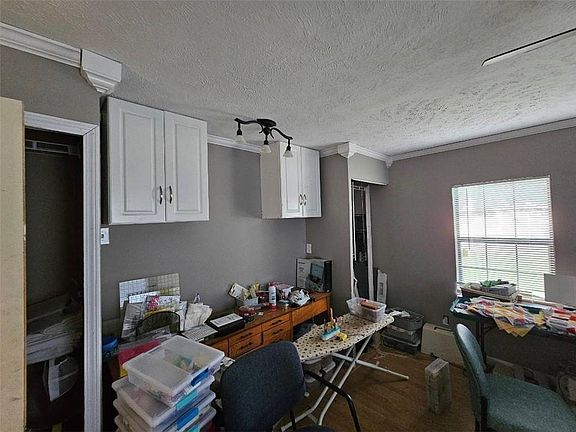 4th image of 207 S Coleman St