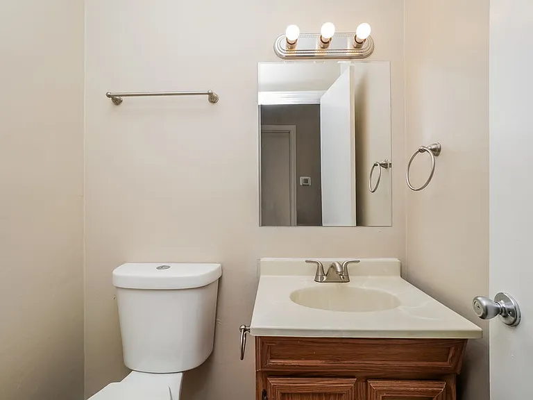 2389 Mount Eden Rd — Photo 13