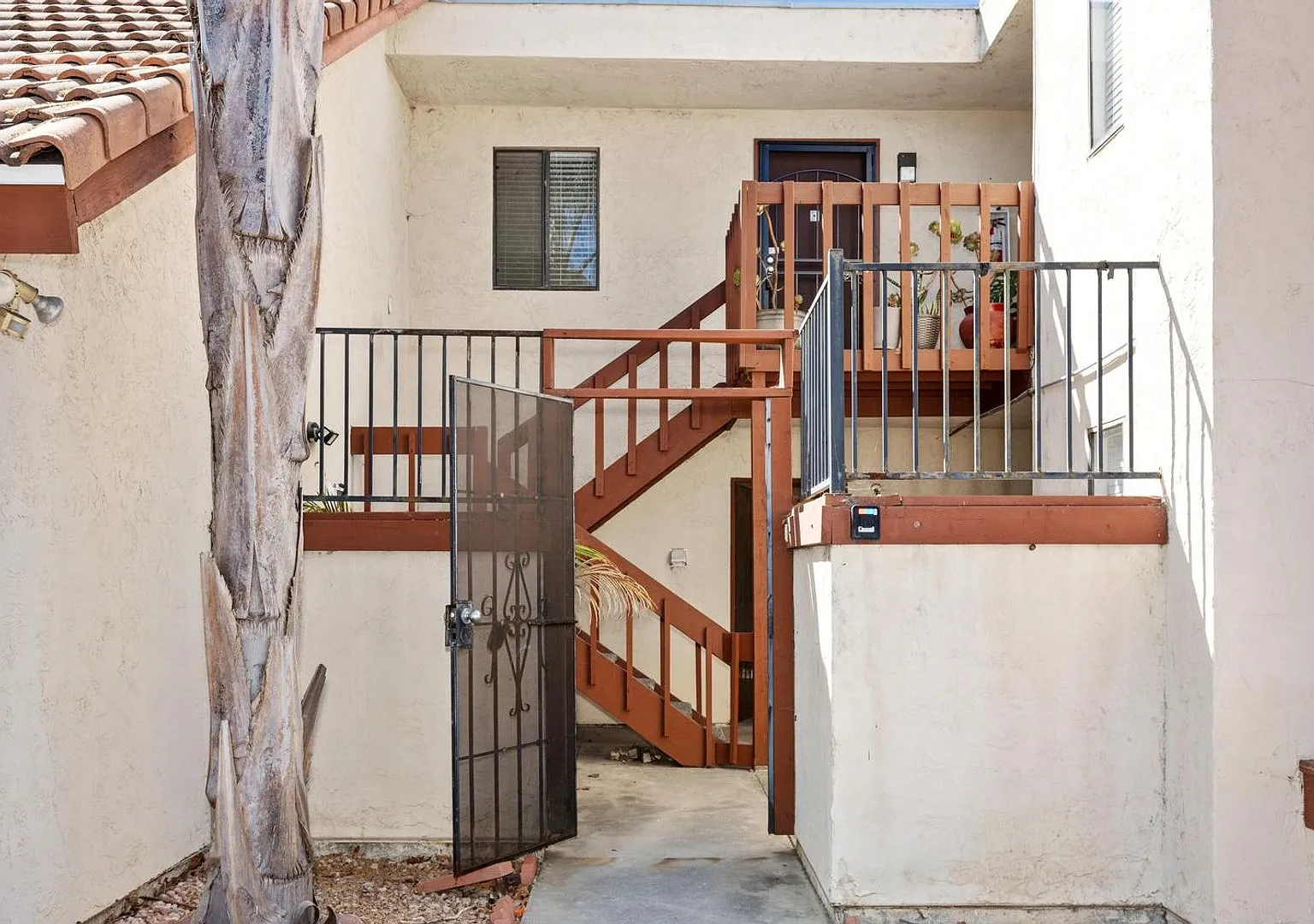Newly Remodeled Oceanside Condo! — Photo 4