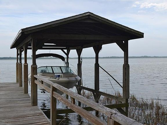 4th image of 32617 Lakeshore Dr