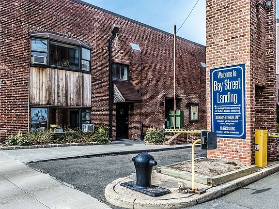 3rd image of 80 Bay Street Lndg APT 4E