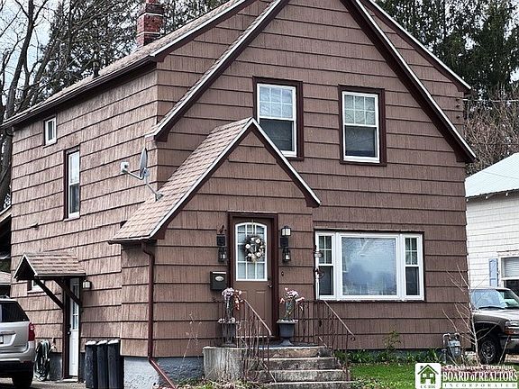 3rd image of 100 Aldrich St