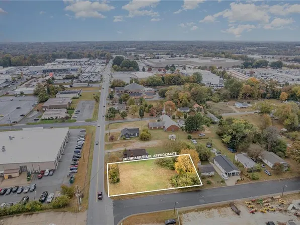 502 Norwalk St, Greensboro, NC 27407