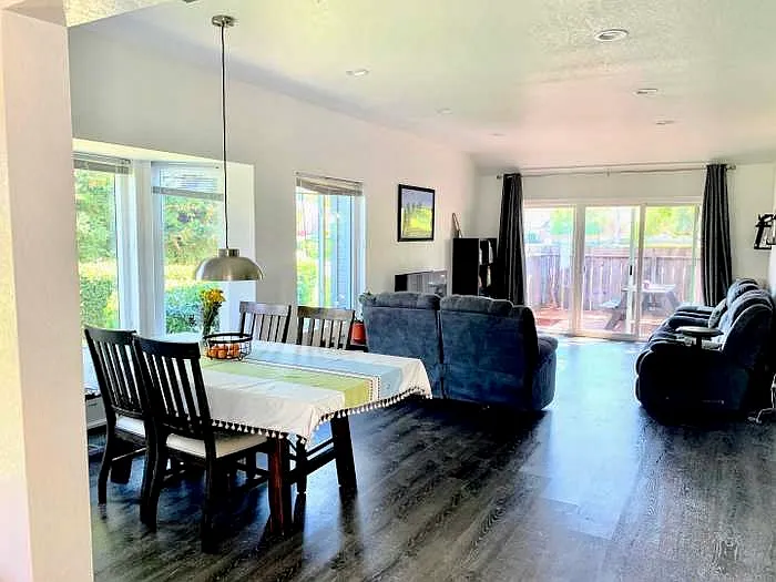 510 Medanos Ct — Photo 4