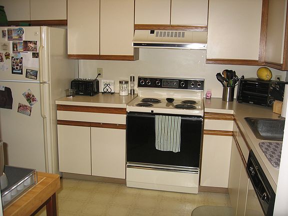 2nd image of 443 Vera Cir #F
