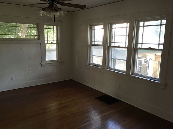 4th image of 1600 Cumberland St