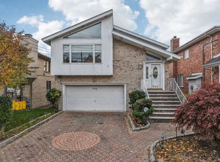 336 E Columbia Ave, Palisades Park, NJ 07650