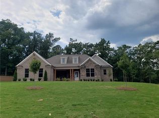 394 Saint Ives Trl, Winder, GA 30680
