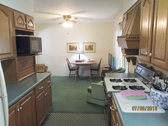 2nd image of 115 E Thistle Dr