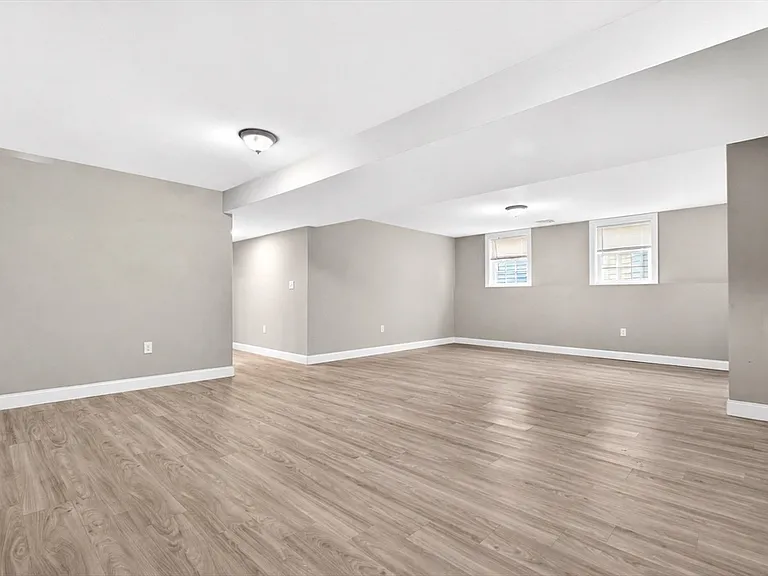24 Crest Ave #1 — Photo 19