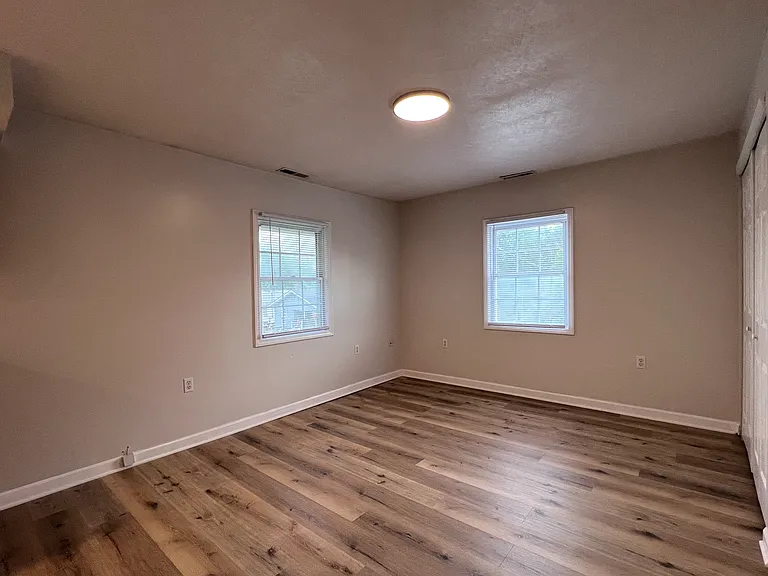 325 S Courtland Ave #4 — Photo 2