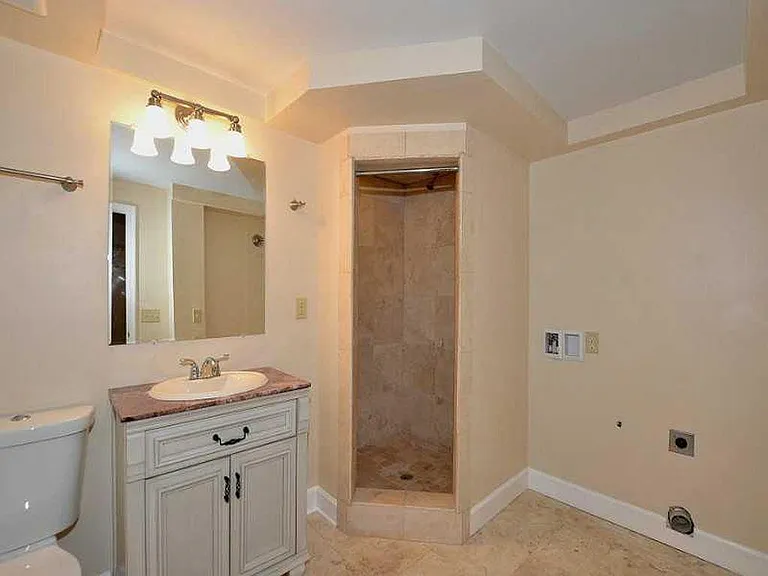 1019 Crane Rd NE — Photo 20