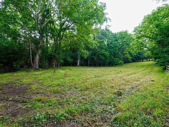 4th image of 1094B Center Point Rd S