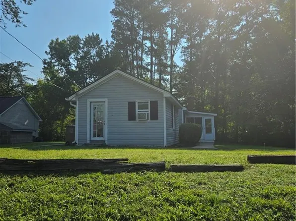 3320 Spring St, Greensboro, NC 27405