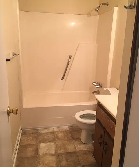 1602 Victory Dr #C — Photo 3