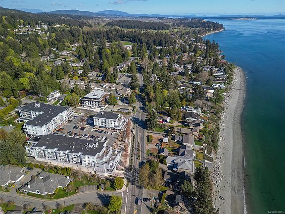 2nd image of 5120 Cordova Bay Rd #214