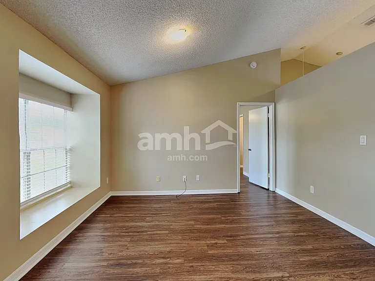 1056 Condor Pl — Photo 8