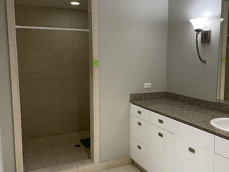 1401 Calumet St #300 — Photo 19
