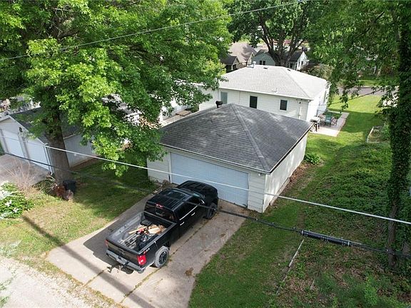 4th image of 3508 Scott St