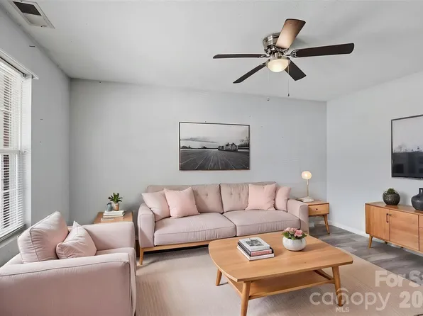 102 Brandywine Dr NE APT U2, Conover, NC 28613