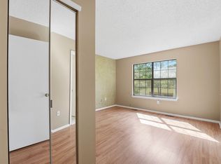 2 Veros Ln #3, Franklin Park, NJ 08823