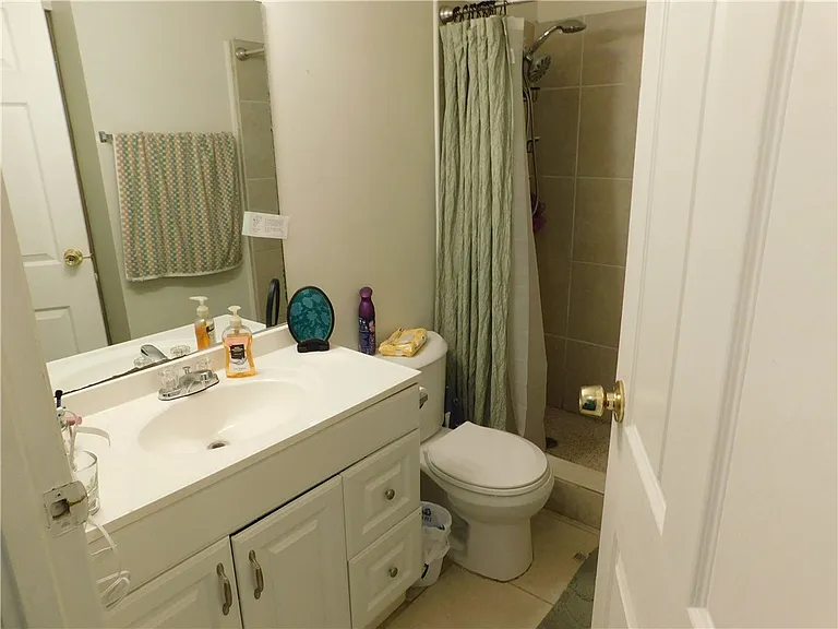 464 7th Pl #464 — Photo 7