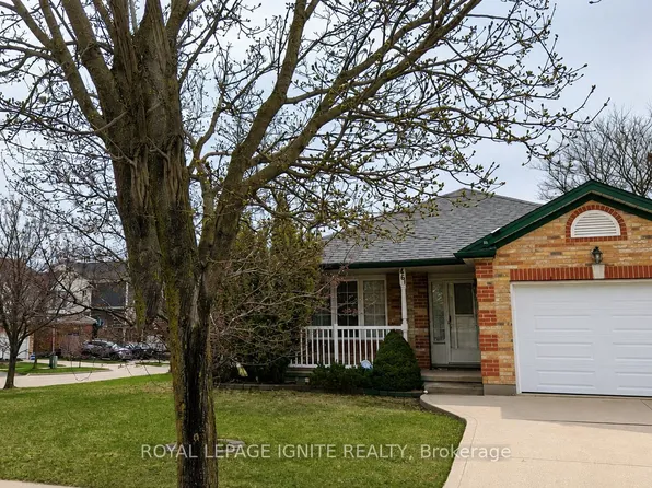 461 Eastbridge Blvd, Waterloo, ON N2K 3Y4