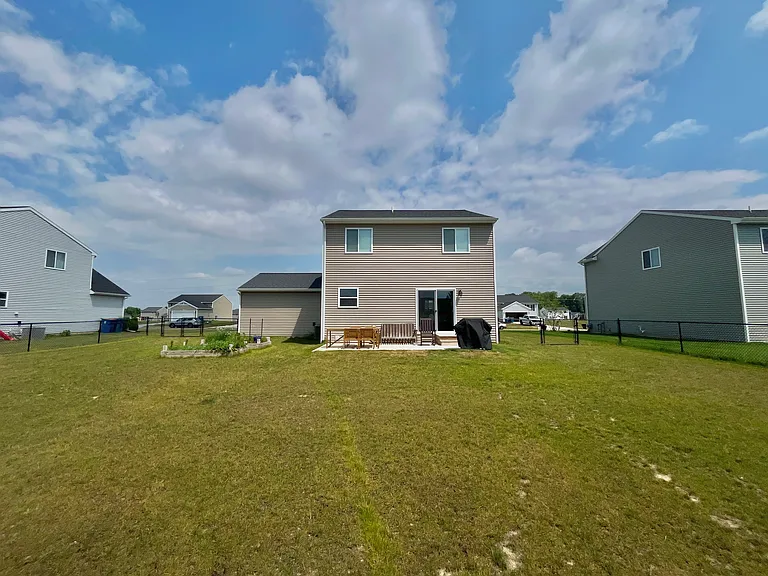 2050 Orlov Dr — Photo 4