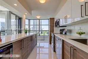 19195 NE 36th Ct #905 — Photo 22