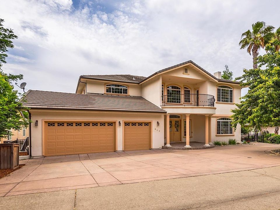 1st image of 317 Canyon Falls Dr