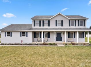 1900 Harris Ln, Xenia, OH 45385