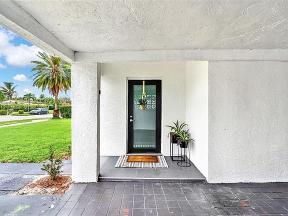 3rd image of 15920 NW 18th Pl