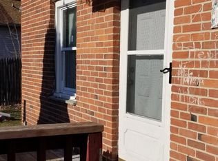 62 Dupont Pl, Bridgeport, CT 06610