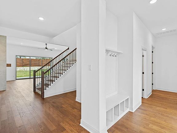 Brenham A foyer
