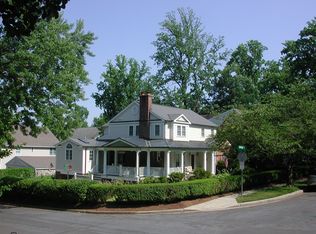 7825 Stratford Rd, Bethesda, MD 20814