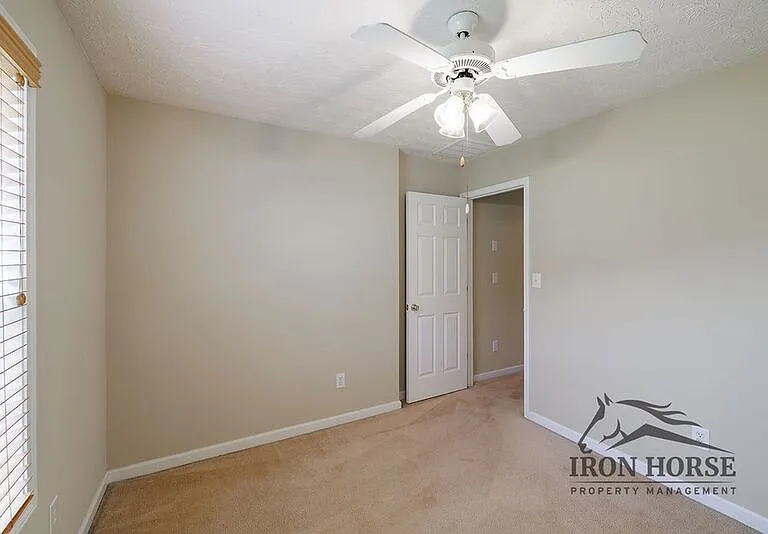 352 Shenandoah Cir — Photo 22
