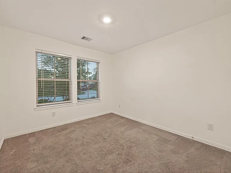 15918 Tug Ct — Photo 12