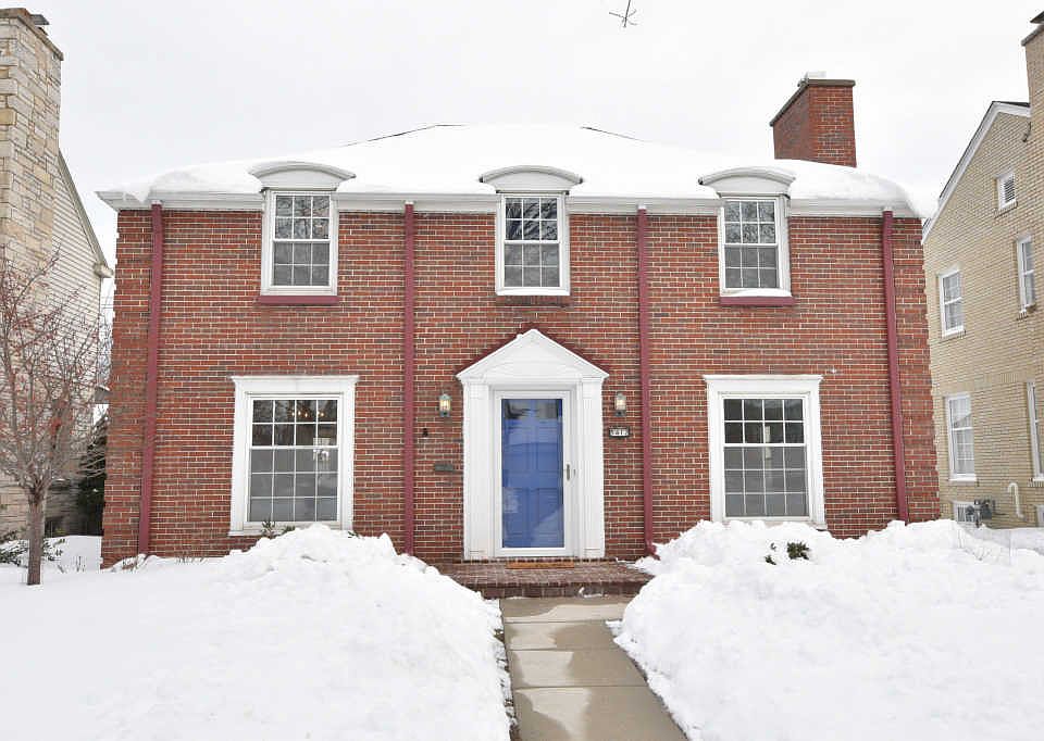 1st image of 5412 N Shoreland Ave