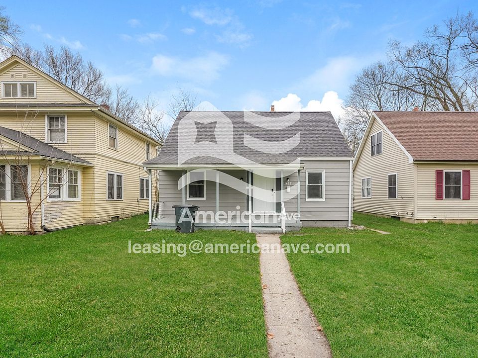 1836100_001_front_view_13684096.jpg