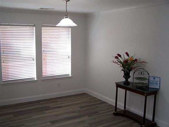 3rd image of 2112 Lanshire Dr