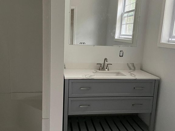 3rd image of 117 Ableman Ave