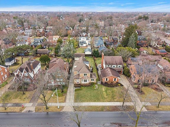 4th image of 719 Fisher Rd