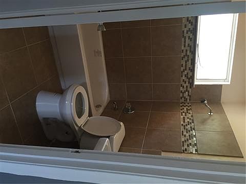 4th image of 1504 Cloverdale Dr